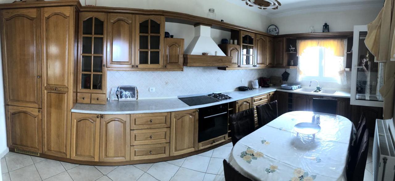Mariza'S View House Apartment Lakones ภายนอก รูปภาพ