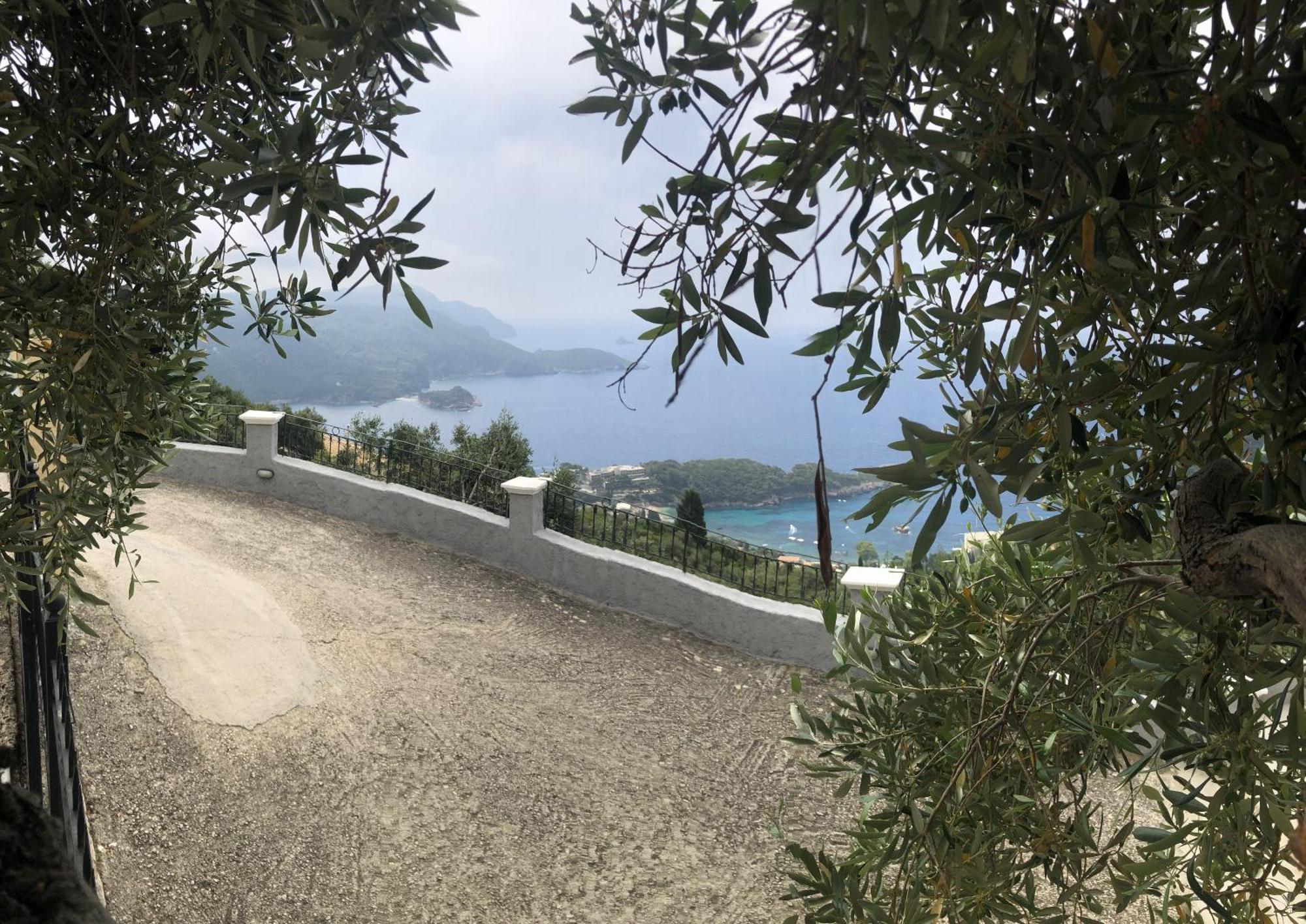 Mariza'S View House Apartment Lakones ภายนอก รูปภาพ