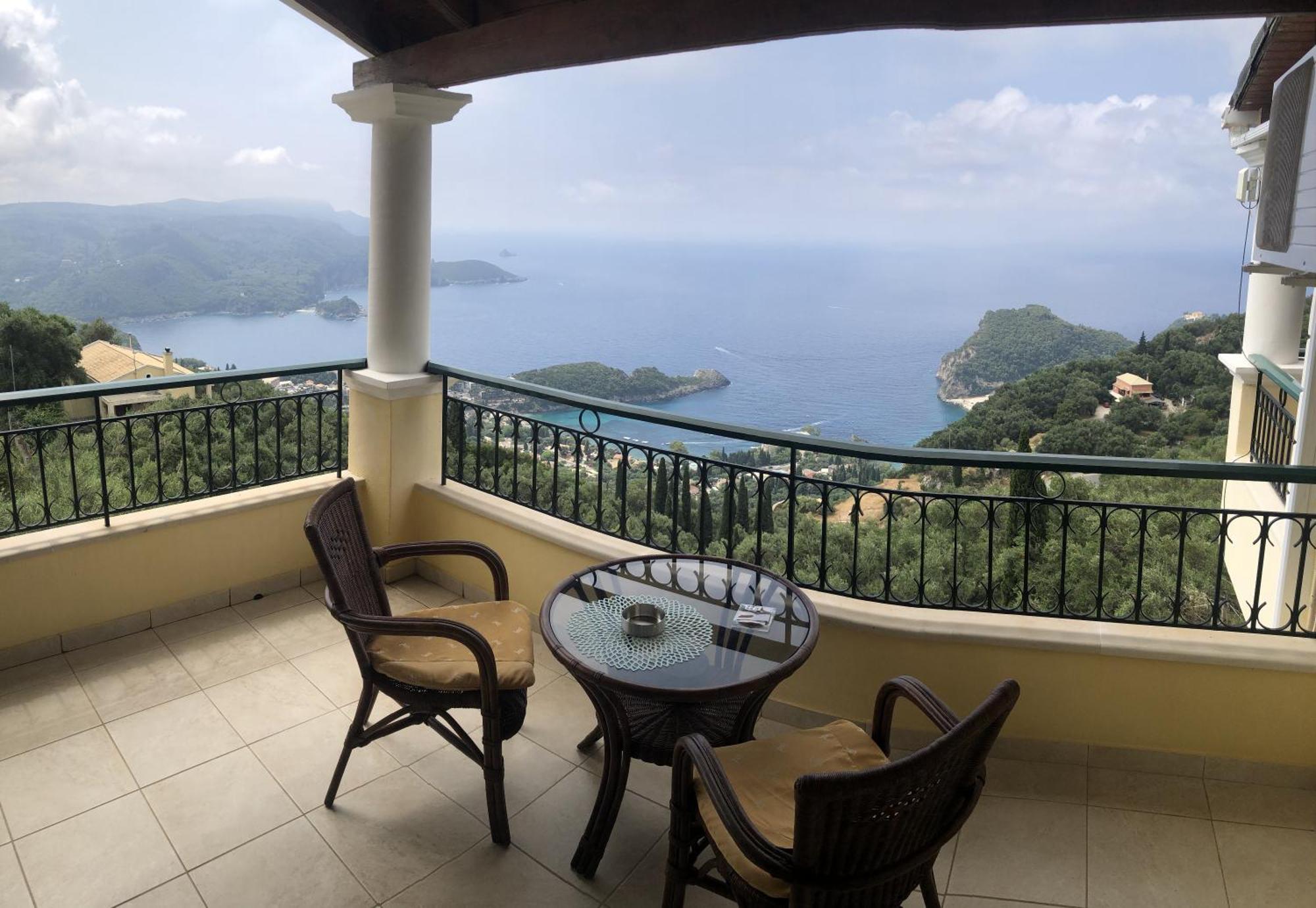 Mariza'S View House Apartment Lakones ภายนอก รูปภาพ